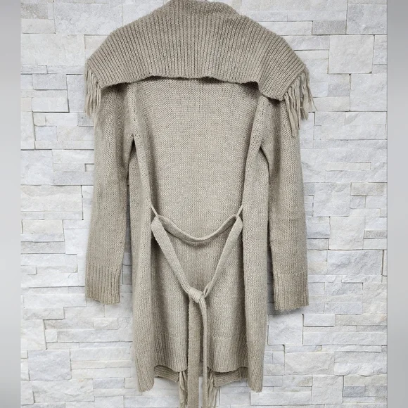 Lemon Beret Cardigan - Picture 3 of 6